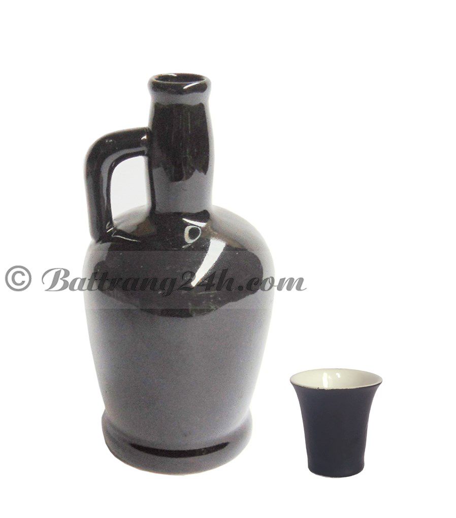 Chai đựng rượu gốm sứ Bát Tràng Chivas đen bóng đẹp