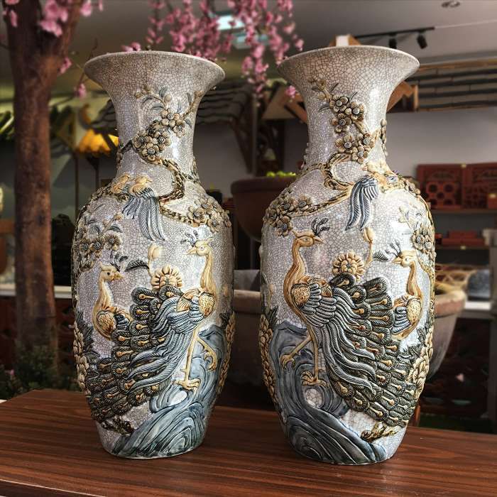 Vật dụng phong thủy - Cặp lộc bình bằng gốm sứ đắp nổi vô cùng tinh xảo Vật dụng phong thủy - Cặp lộc bình bằng gốm sứ đắp nổi vô cùng tinh xảo