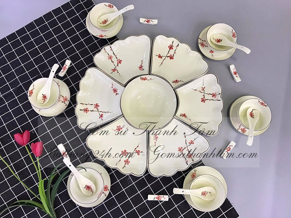 Bán bộ bát đĩa hoa văn mặt trời bằng gốm sứ giá rẻ cao cấp đầy đủ, bát sứ, đĩa sứ tô sứ chén sứ chất lượng hoa văn sen đỏ đẹp giá tận gốc rẻ nhất ở Hà Nội, Hồ Chí Minh giao toàn quốc