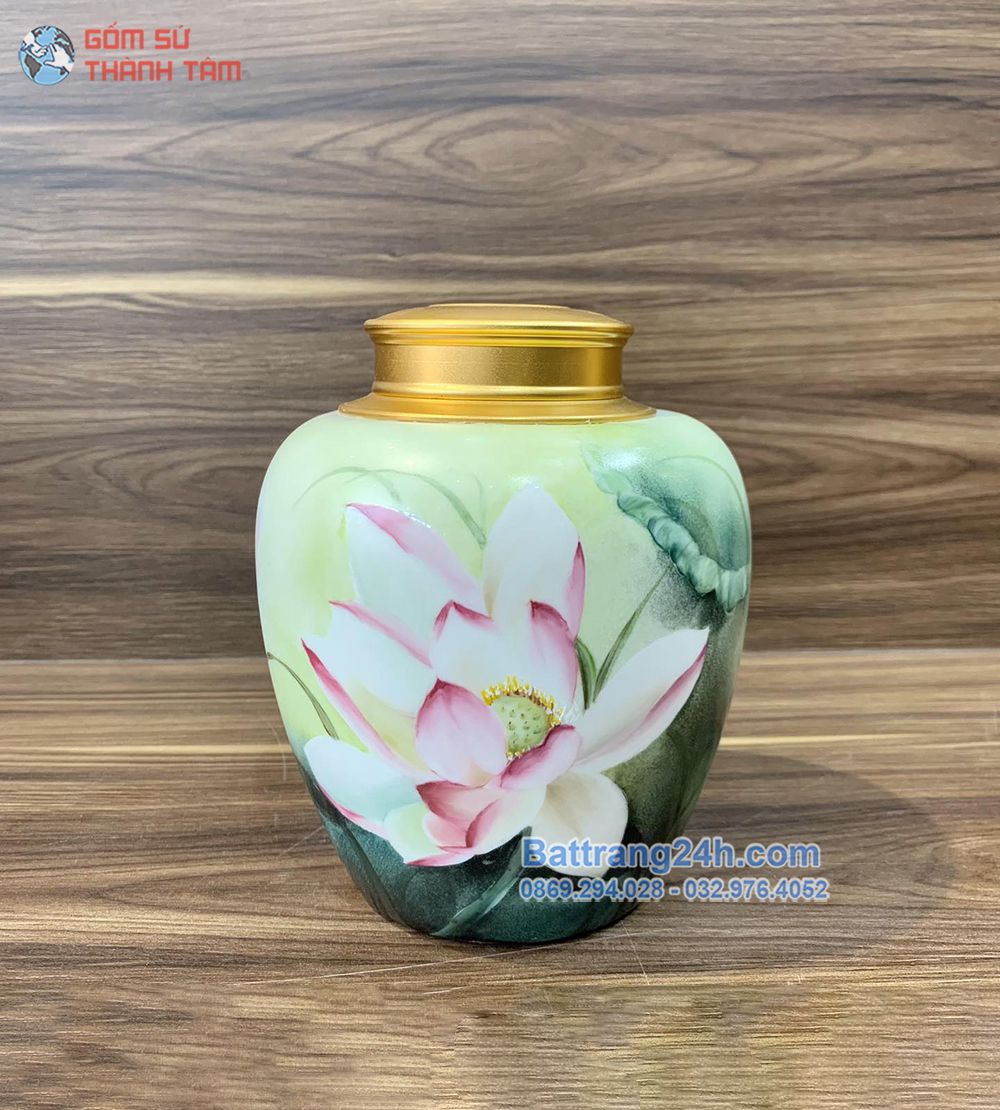 Hộp đựng chè vẽ tay hoa sen tỉ mỉ, tinh xảo gốm sứ Bát Tràng chính hãng, giá rẻ