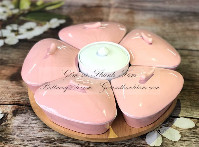 Địa chỉ mua khay sứ đựng mứt tết gốm Bát Tràng nhiều màu sắc đẹp mắt, chất lượng dày dặn, cao cấp, giá rẻ