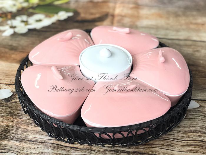 Địa chỉ mua khay sứ đựng mứt tết gốm Bát Tràng nhiều màu sắc đẹp mắt, chất lượng dày dặn, cao cấp, giá rẻ
