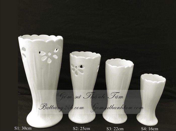 Lọ hoa men trắng rất đa dạng về kích thước Lọ hoa men trắng rất đa dạng về kích thước
