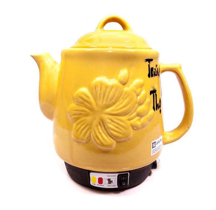 Ấm sắc thuốc Bát Tràng có thân ấm được làm từ gốm sứ đã qua xử lý nhiệt lên tới 1300 độ C Ấm sắc thuốc Bát Tràng có thân ấm được làm từ gốm sứ đã qua xử lý nhiệt lên tới 1300 độ C